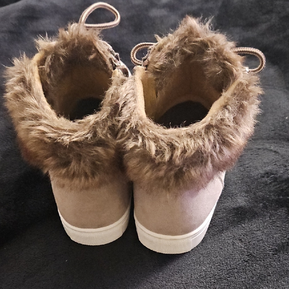pop Taupe Faux Fur Lace-Up Winter Boots - Picture 3 of 8